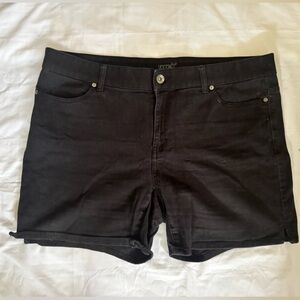 Terra & Sky Women’s Mid Rise Stretch Denim Shorts in Black Denim Sz 16W